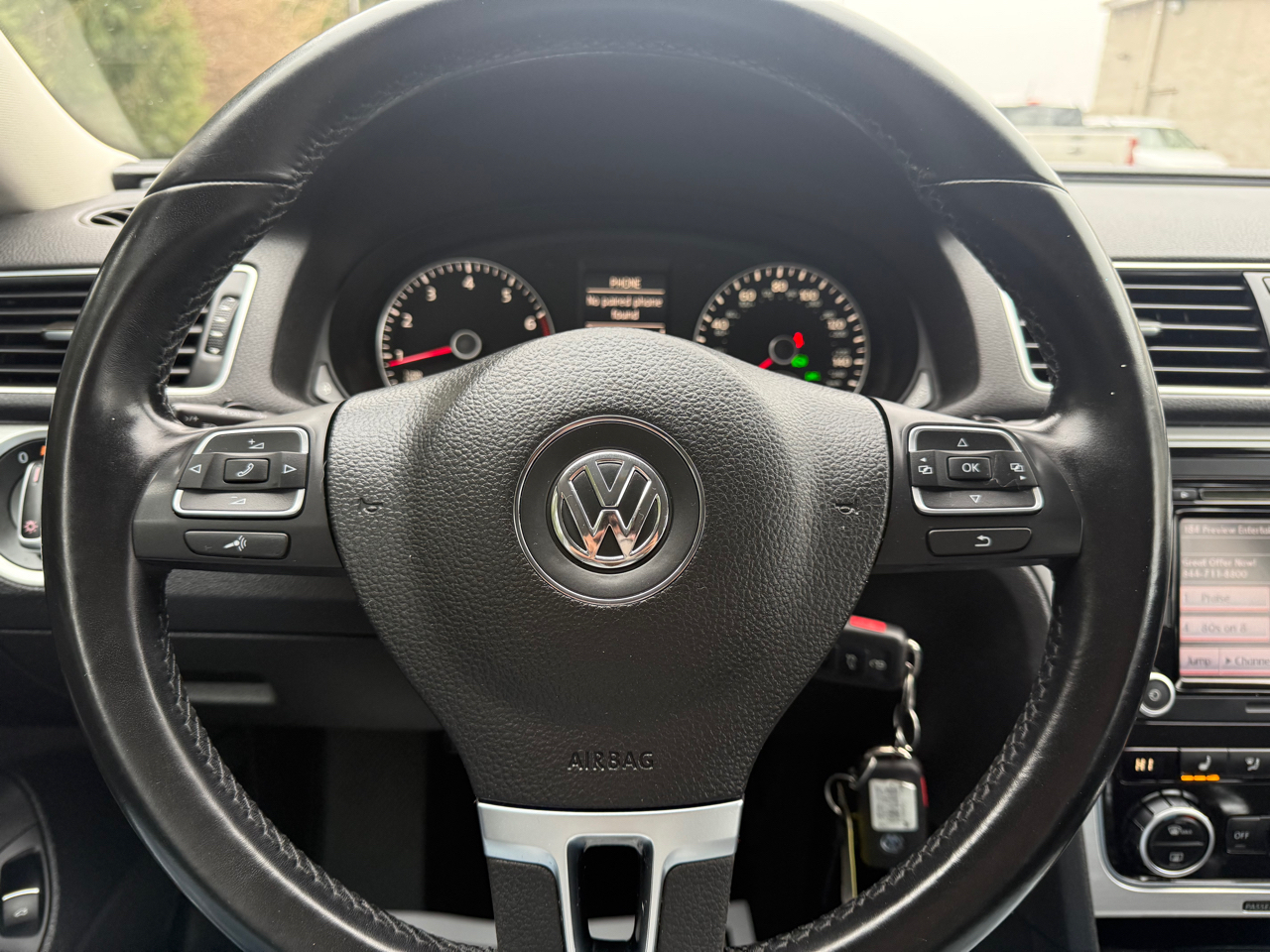 Volkswagen Passat 2.5L SE AT 2012