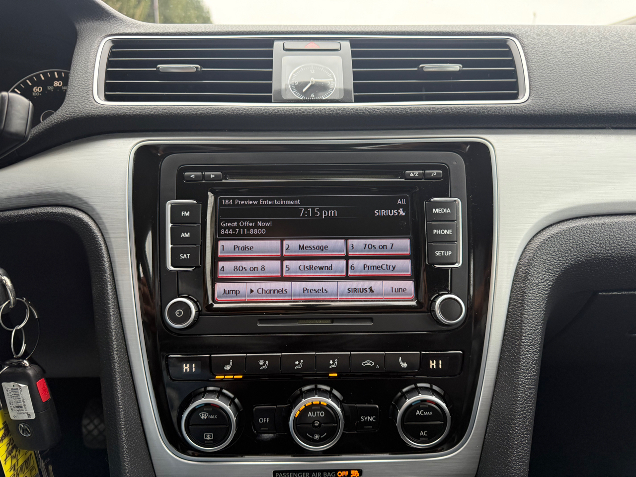 Volkswagen Passat 2.5L SE AT 2012