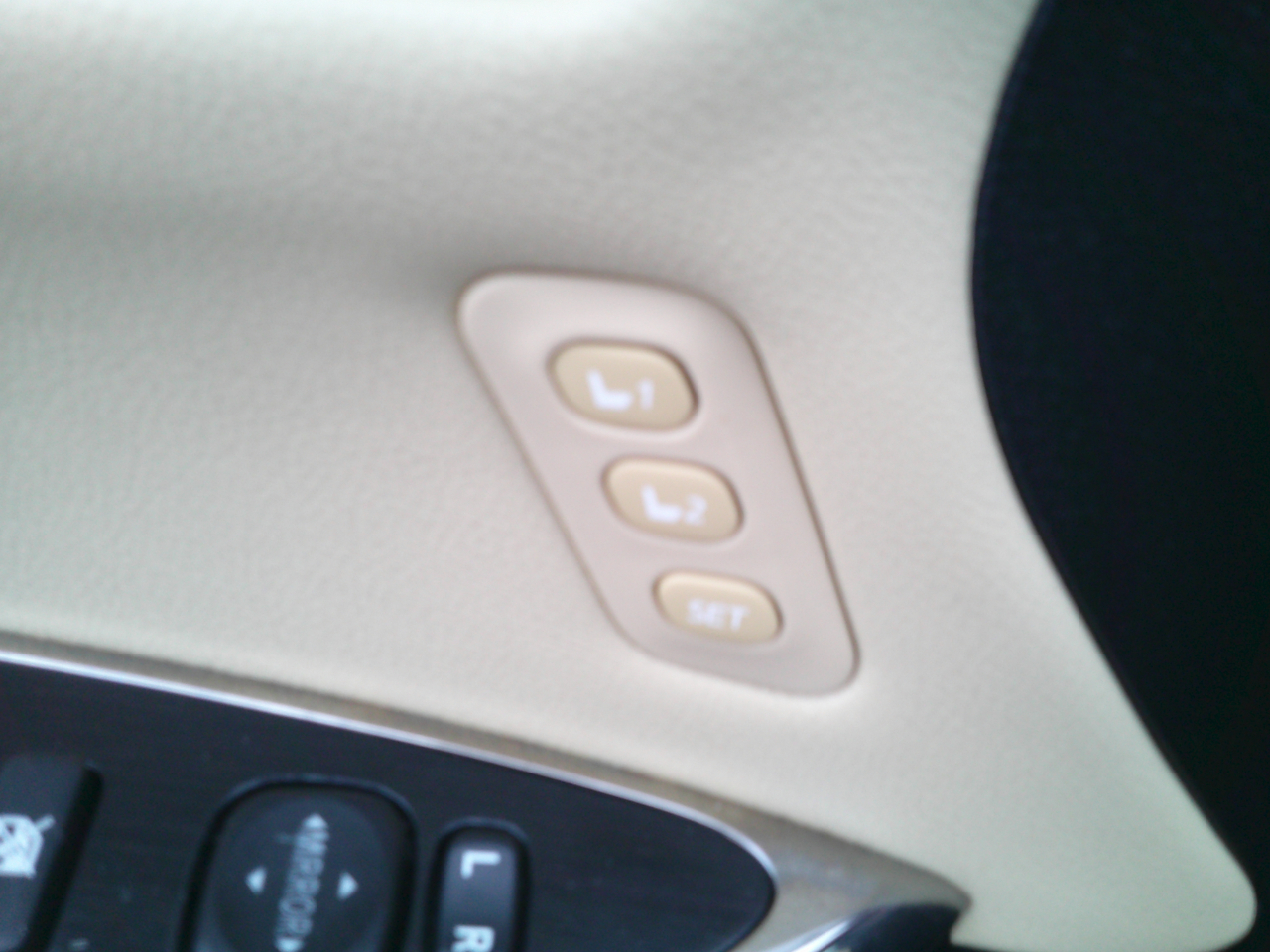 Toyota Avalon XLE 2013