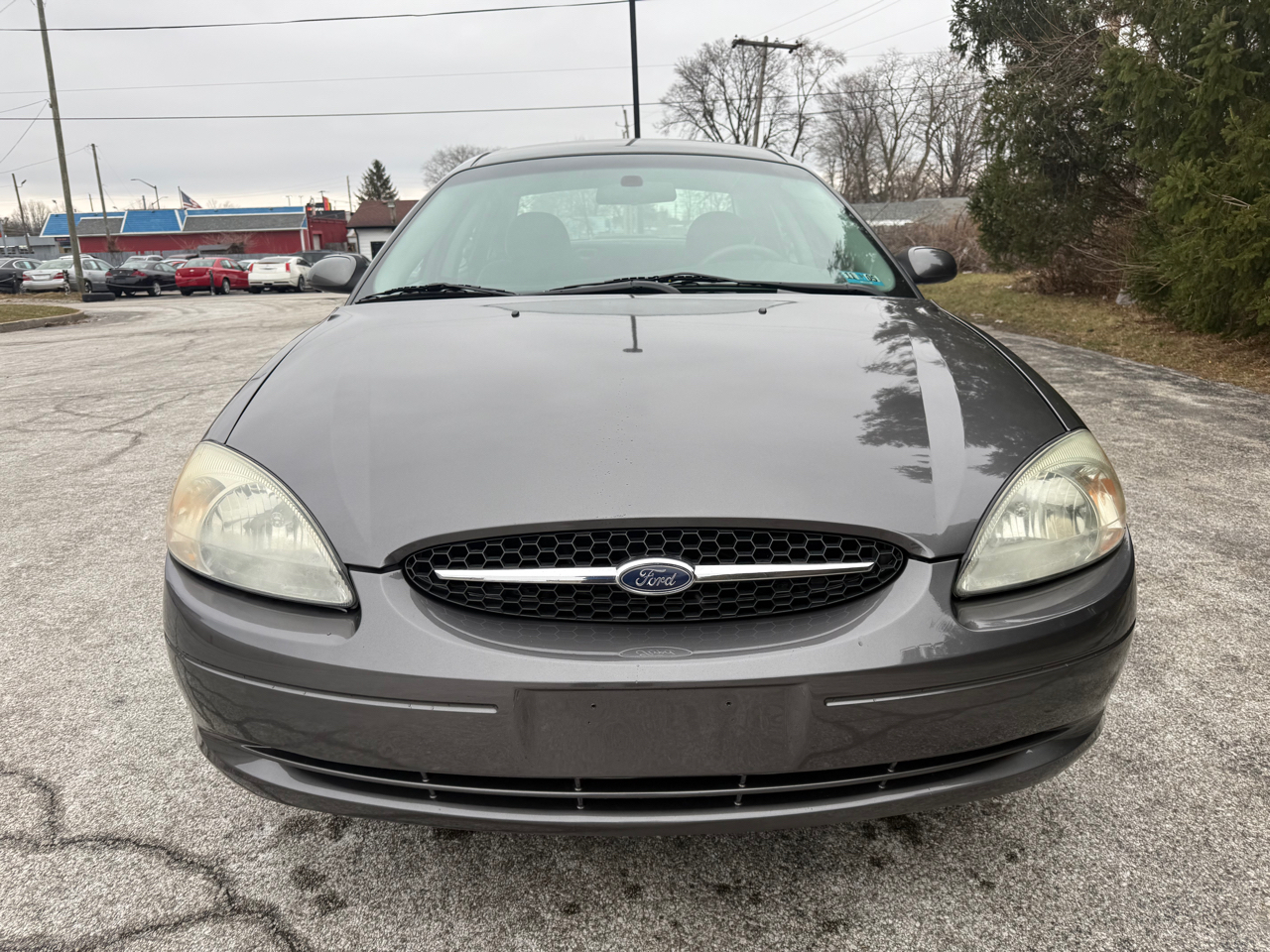 Ford Taurus SE Standard 2002