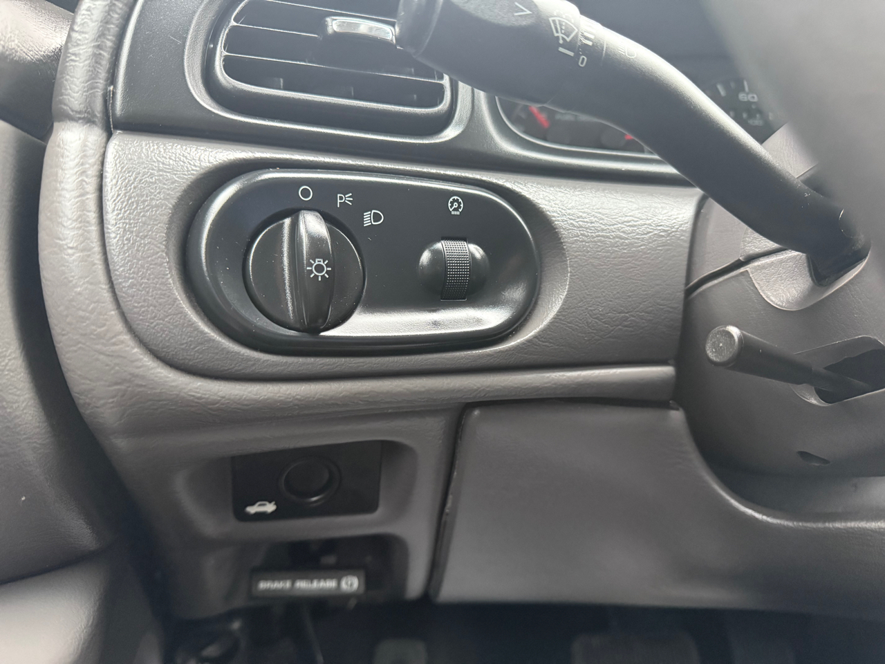 Ford Taurus SE Standard 2002