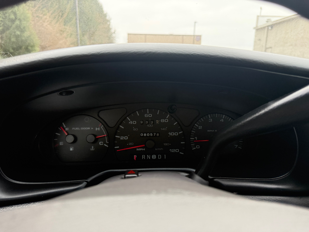 Ford Taurus SE Standard 2002