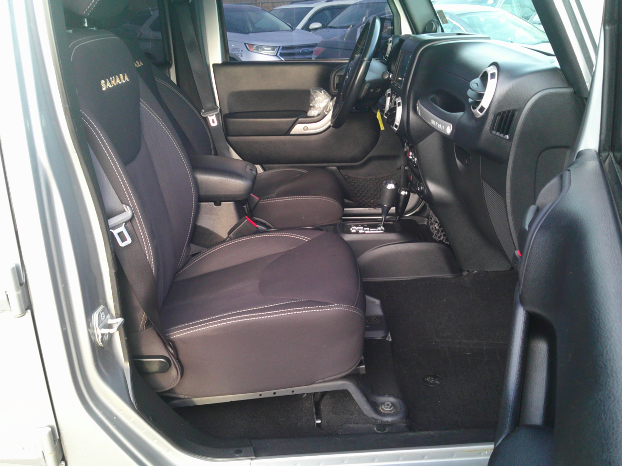 Jeep Wrangler Unlimited Sahara 4WD 2014