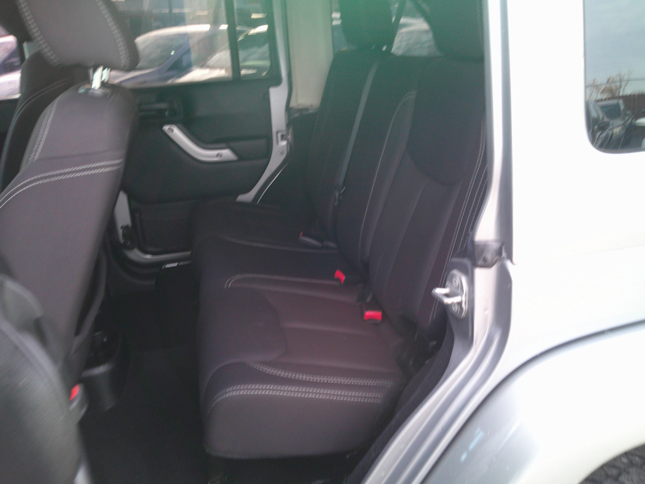 Jeep Wrangler Unlimited Sahara 4WD 2014