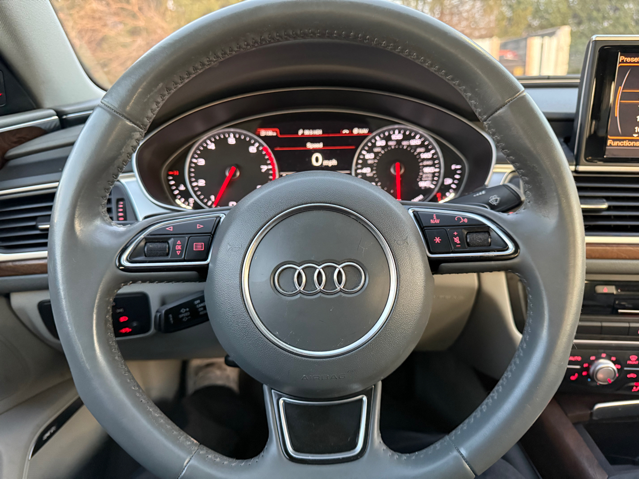 Audi A6 2.0T Premium Plus 2015