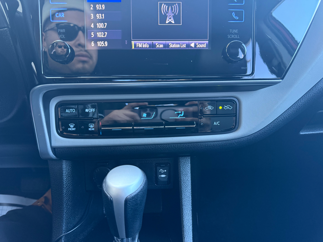 Toyota Corolla LE CVT 2017