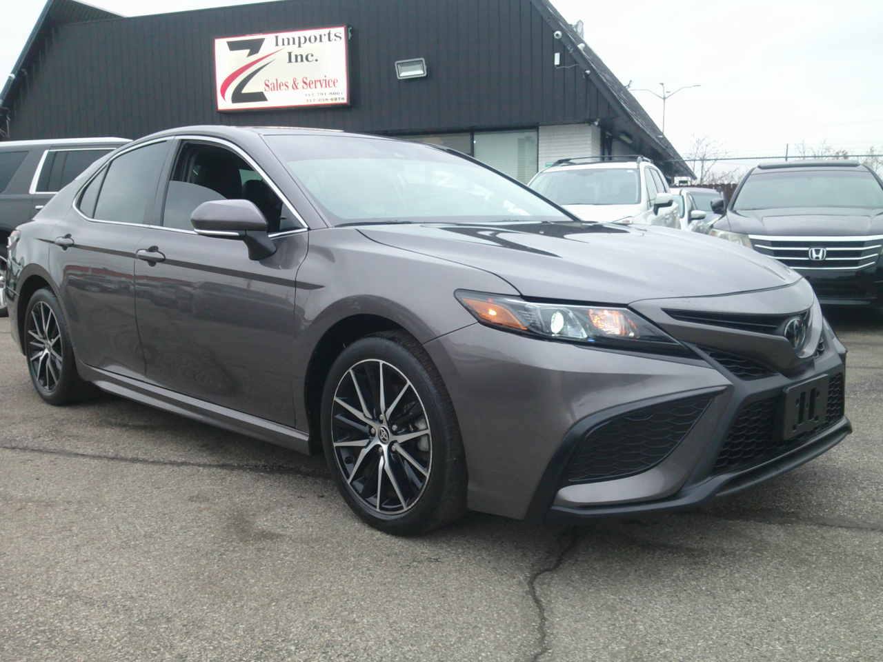 Toyota Camry SE 2023