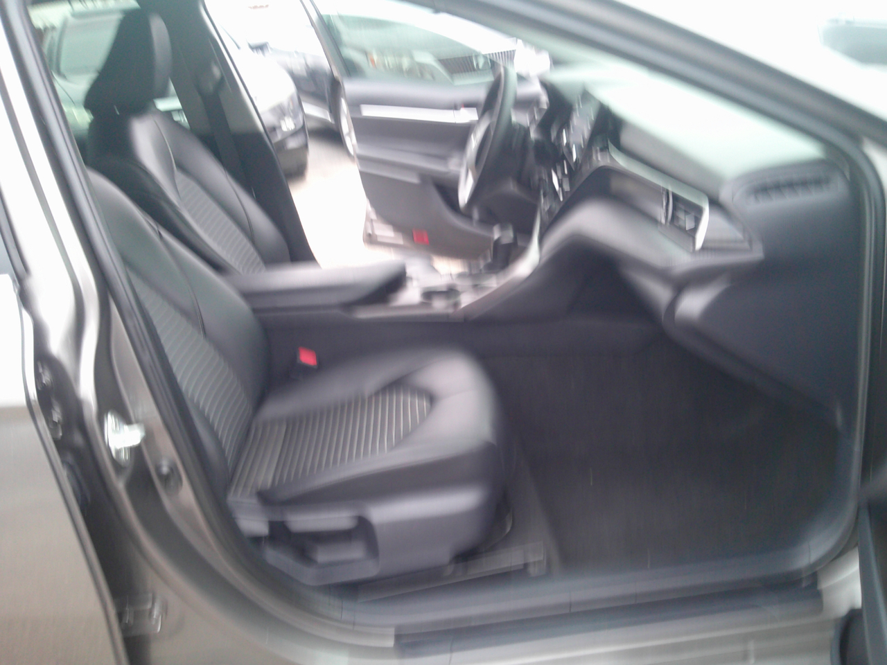 Toyota Camry SE 2023