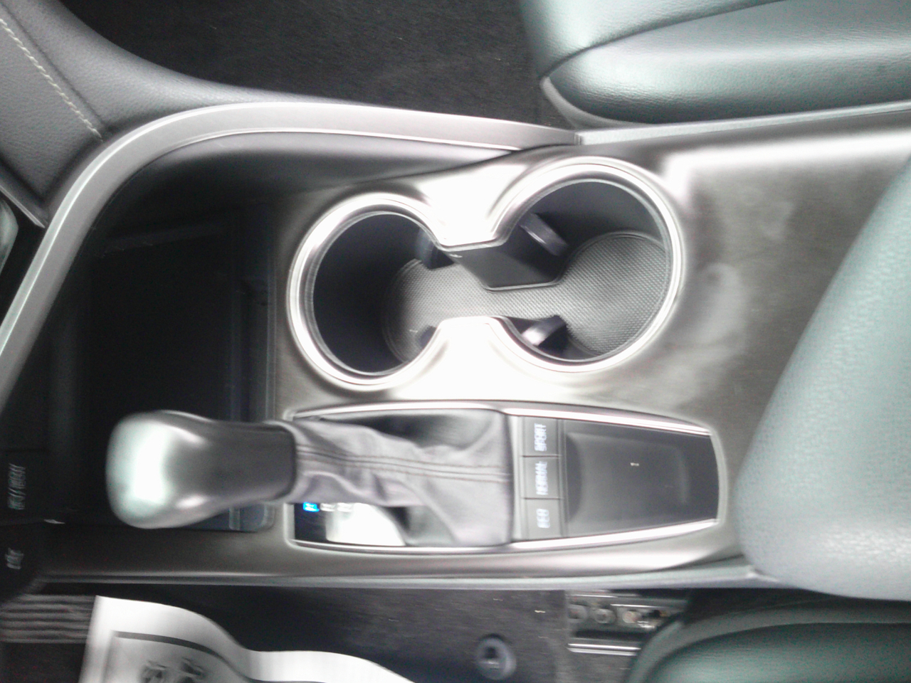 Toyota Camry SE 2023