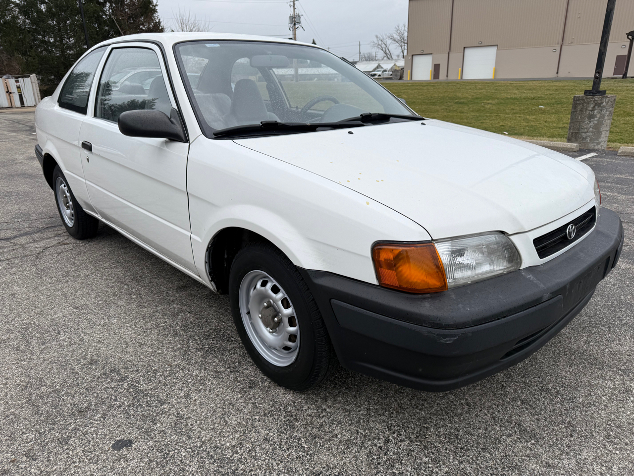 Toyota Tercel 2-Door sedan 1996