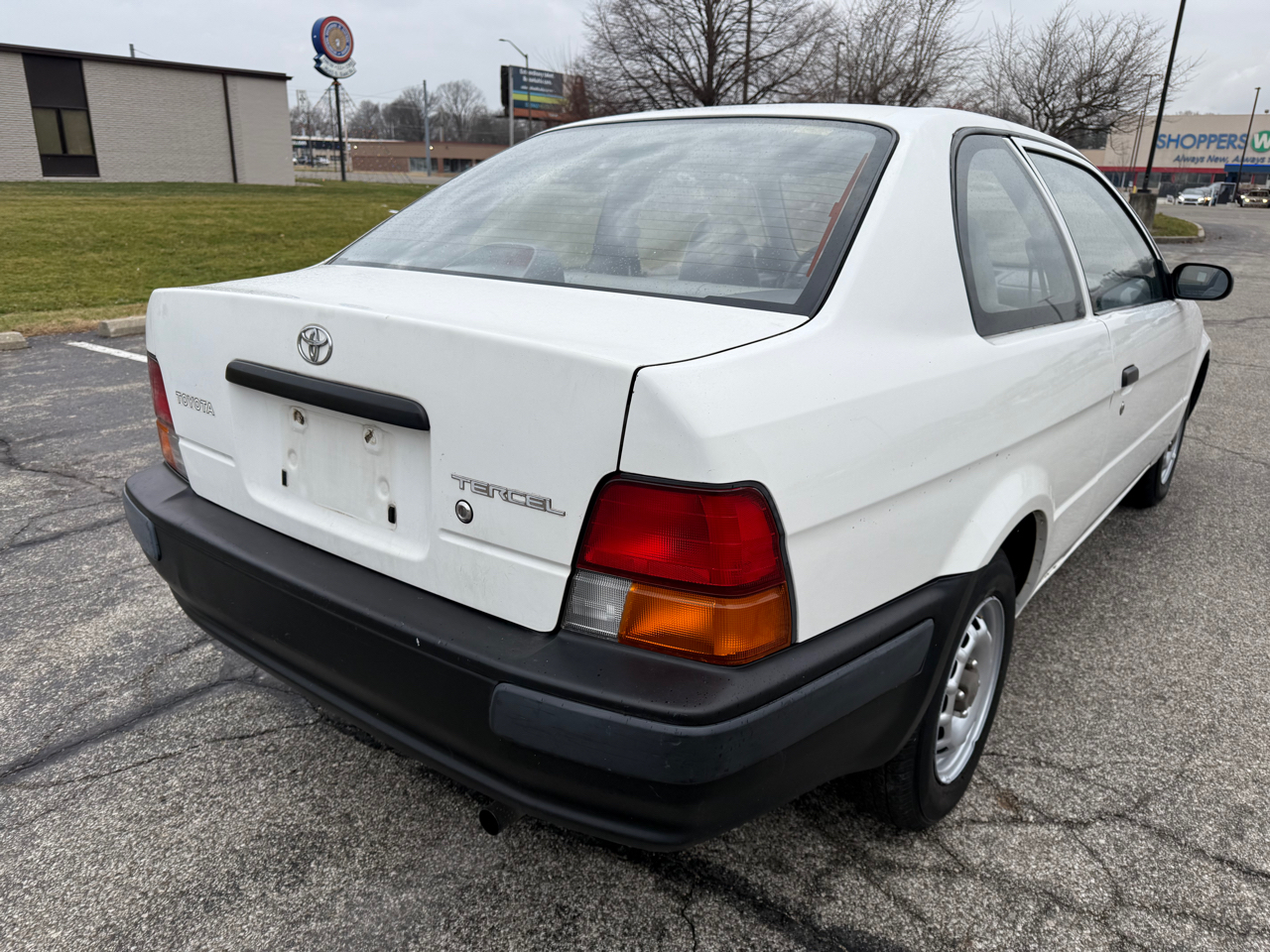Toyota Tercel 2-Door sedan 1996