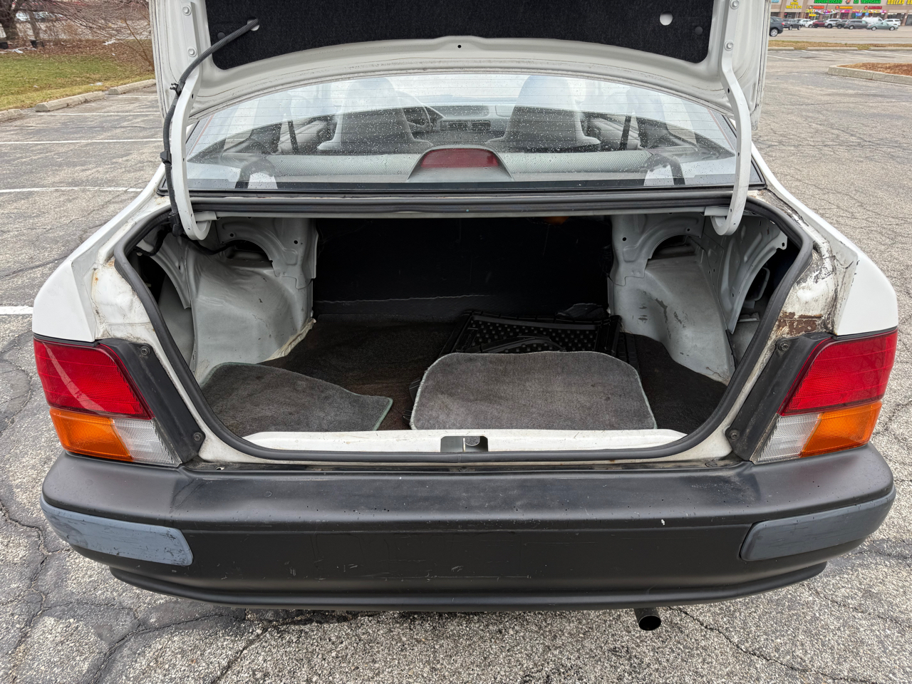 Toyota Tercel 2-Door sedan 1996