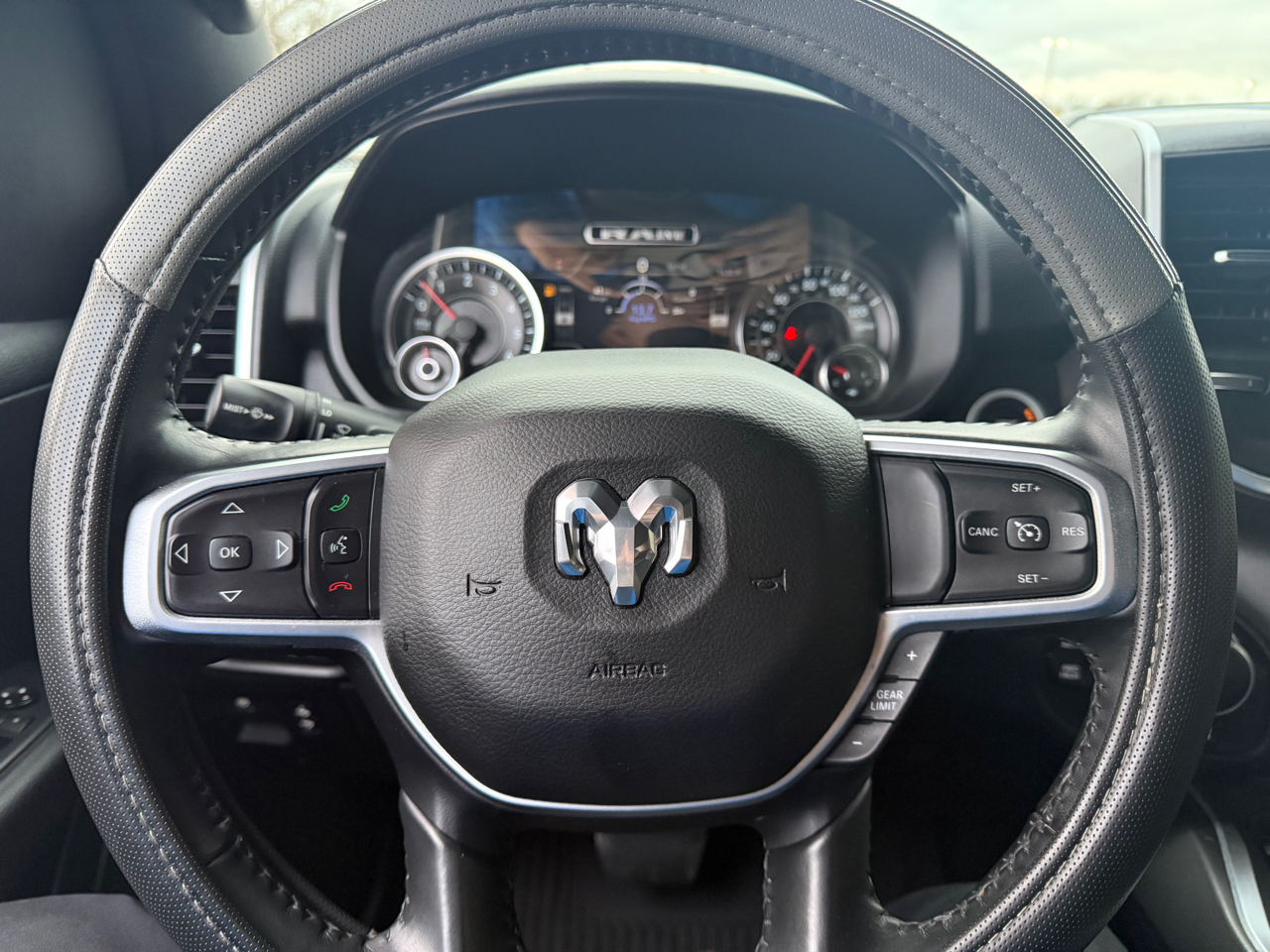 RAM 1500 Big Horn Crew Cab LWB 4WD 2019