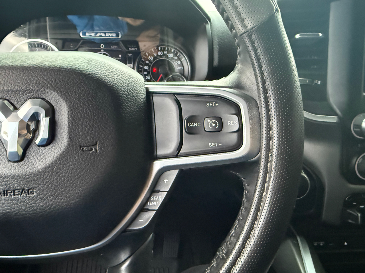 RAM 1500 Big Horn Crew Cab LWB 4WD 2019