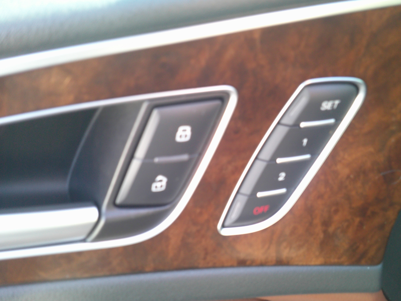 Audi A6 2.0T Premium Sedan FrontTrak Multitronic 2013