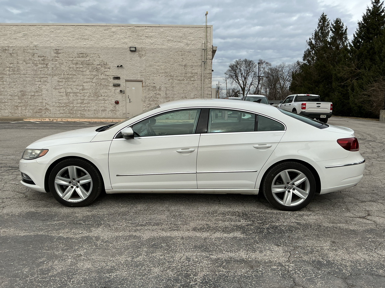 Volkswagen CC Sport w/Lighting Package 2013