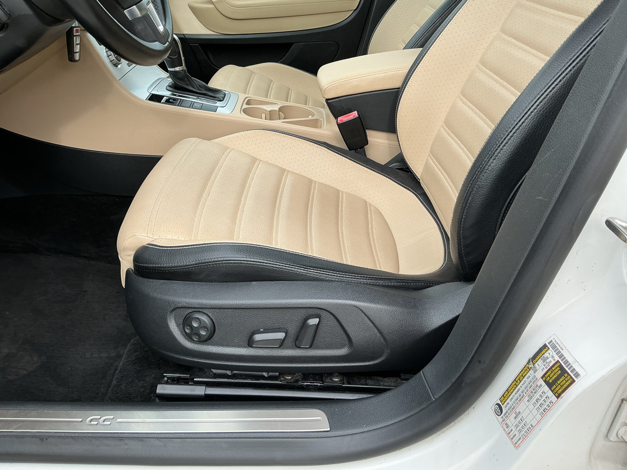 Volkswagen CC Sport w/Lighting Package 2013