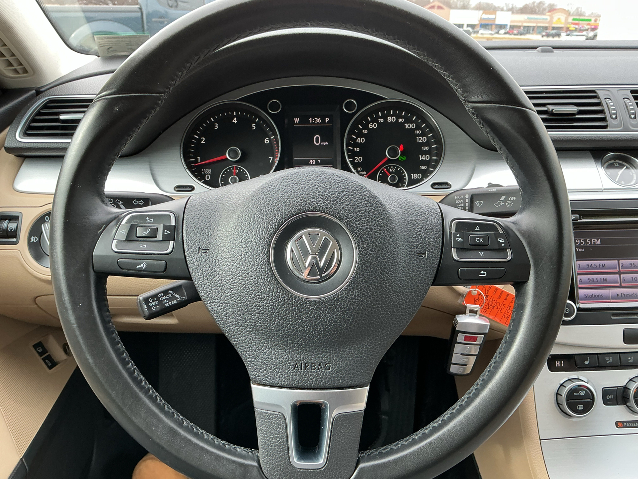 Volkswagen CC Sport w/Lighting Package 2013