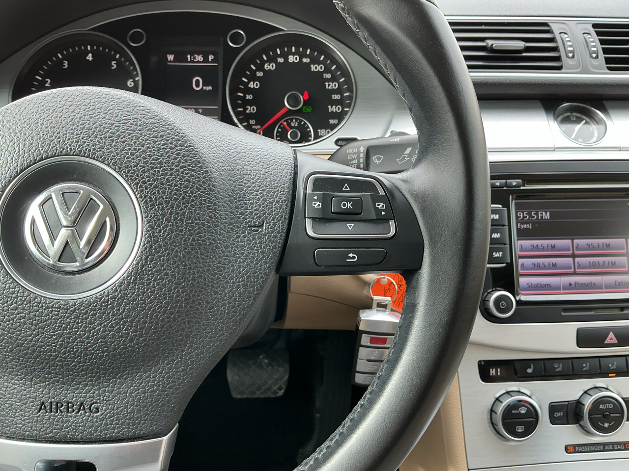 Volkswagen CC Sport w/Lighting Package 2013