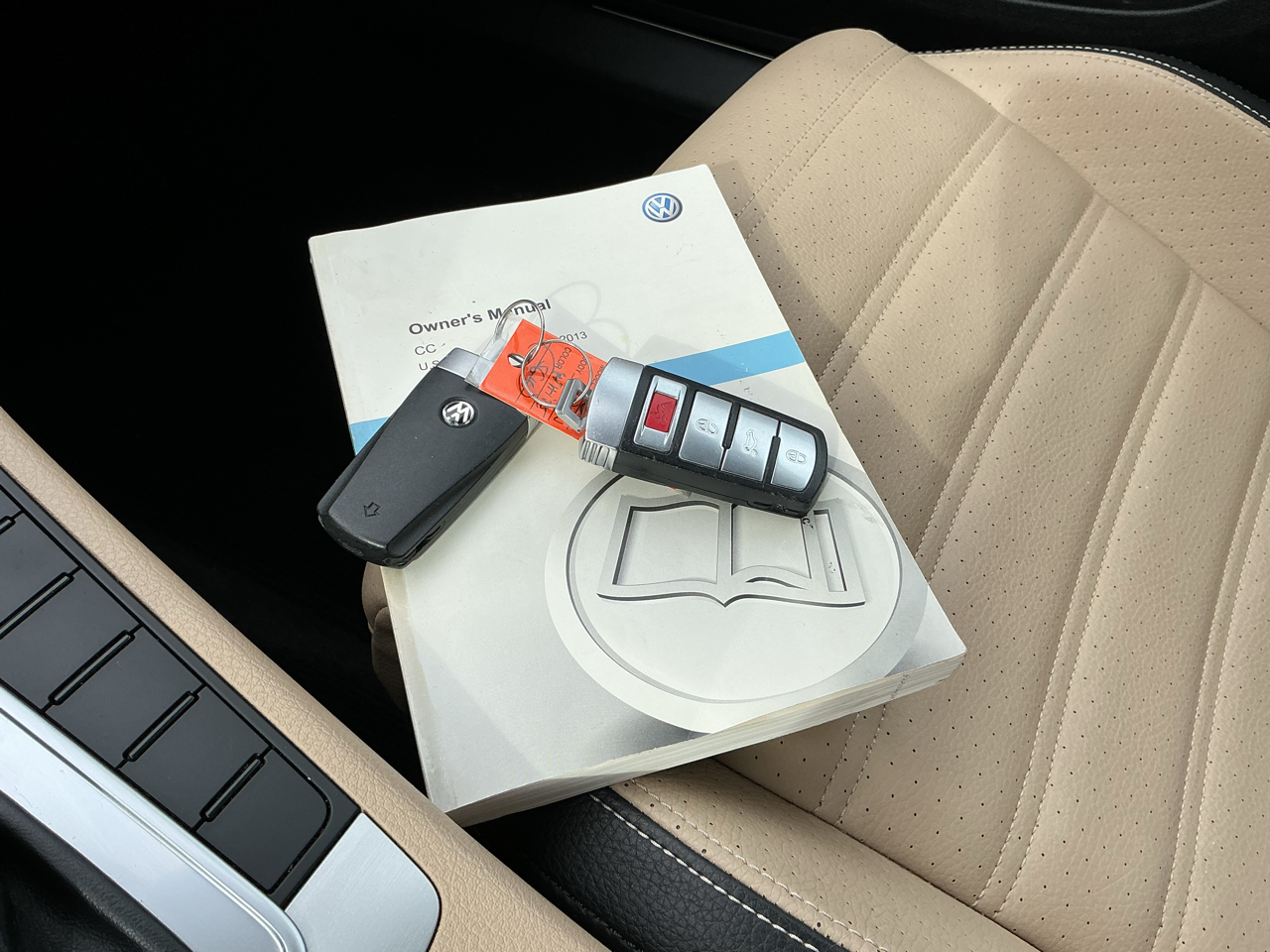 Volkswagen CC Sport w/Lighting Package 2013