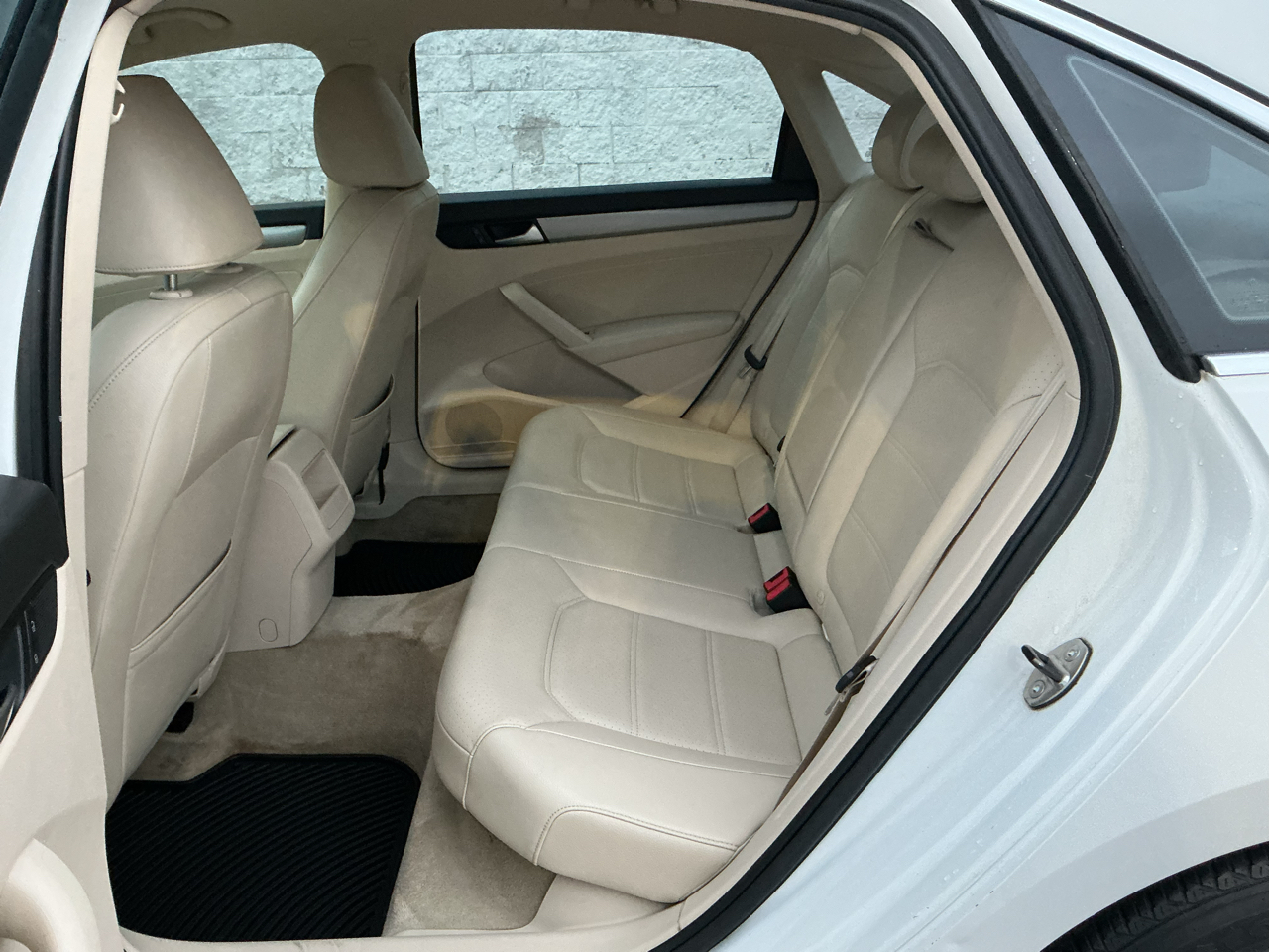 Volkswagen Passat 1.8T Wolfsburg AT 2014