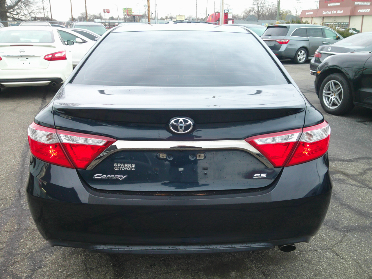 Toyota Camry SE 2015