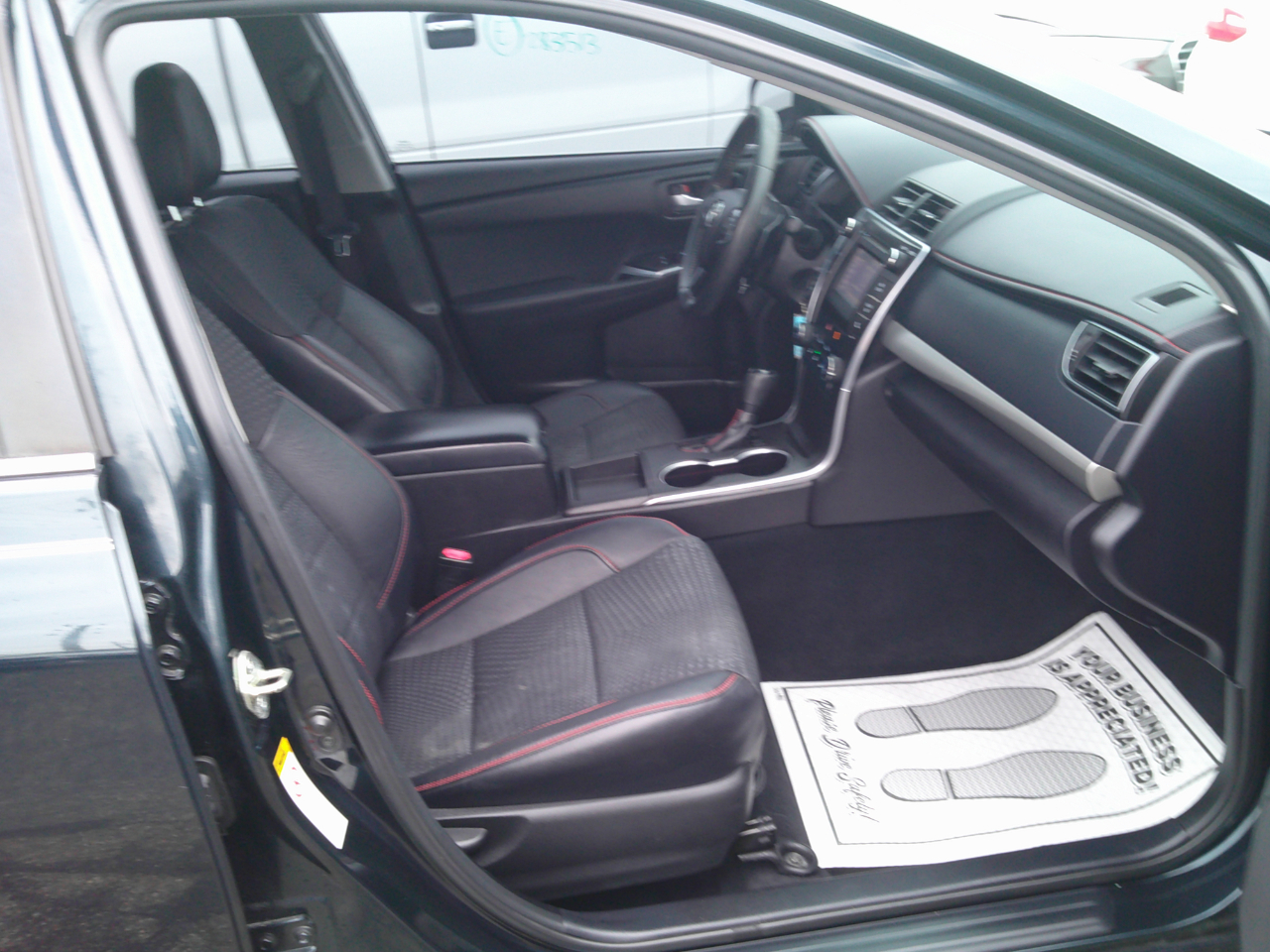 Toyota Camry SE 2015