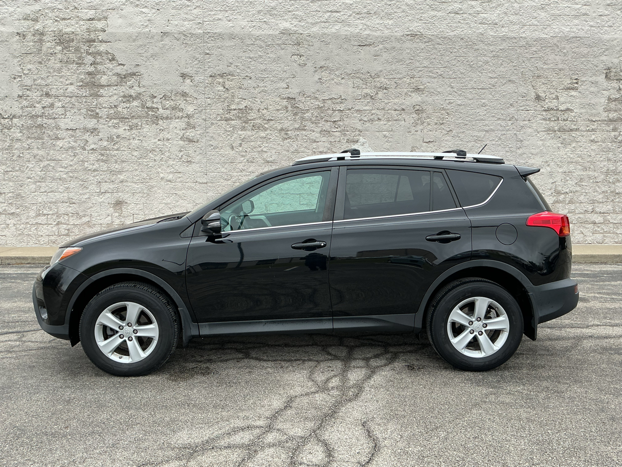 Toyota RAV4 XLE AWD 2013