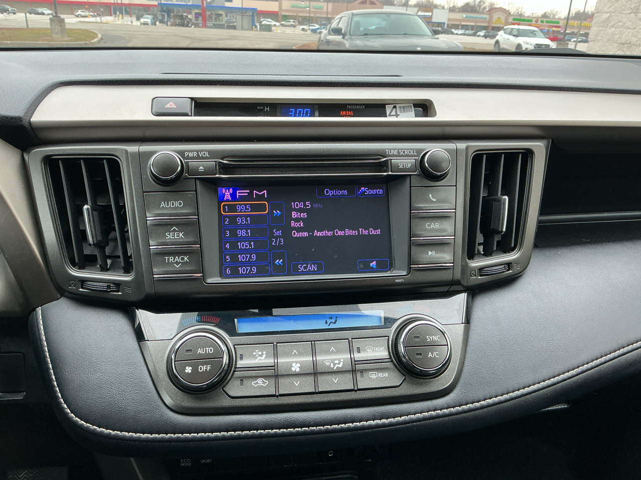 Toyota RAV4 XLE AWD 2013