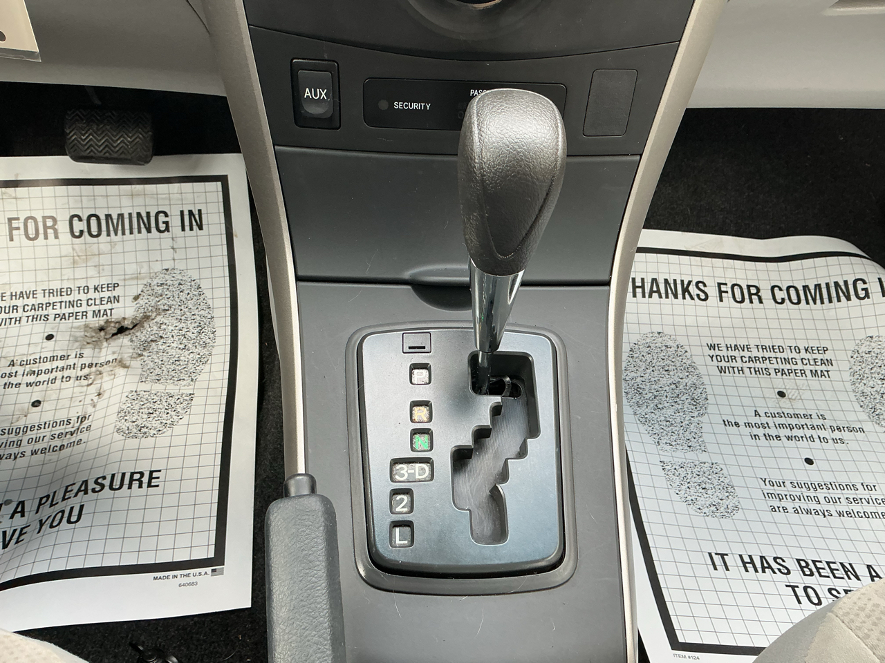 Toyota Corolla 4dr Sdn Auto LE (Natl) 2012