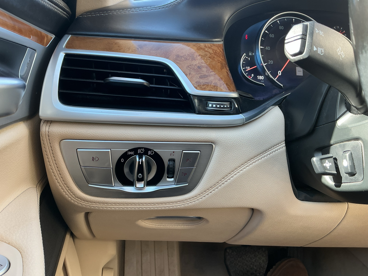 BMW 7-Series 740i xDrive 2018