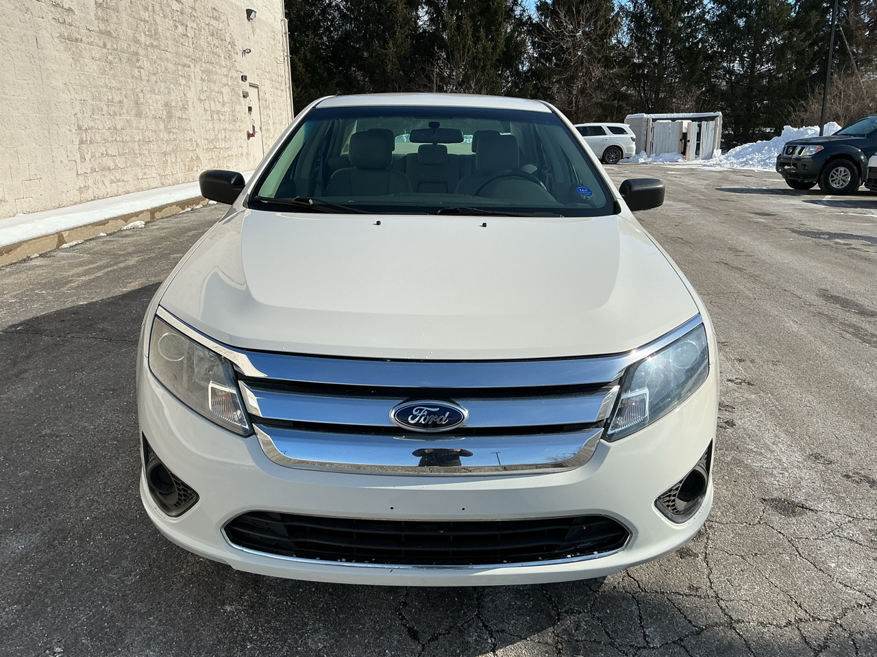Ford Fusion S 2012