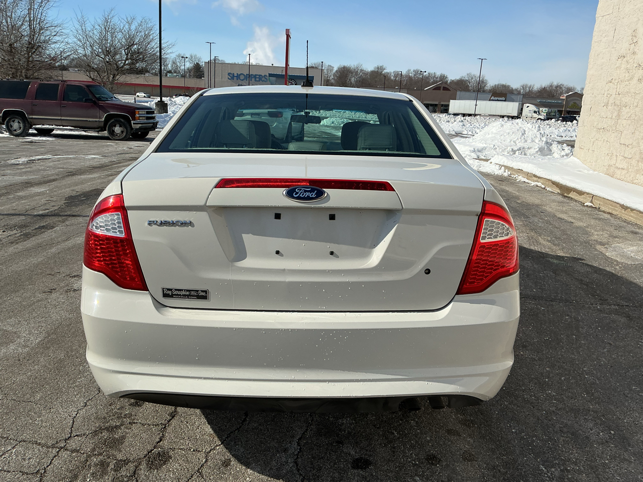 Ford Fusion S 2012