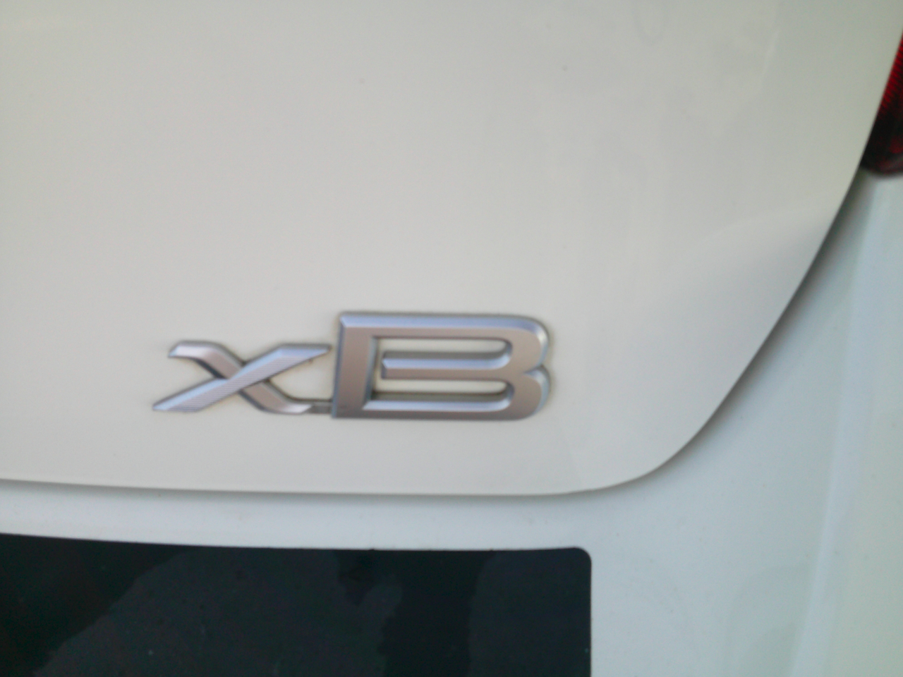 Scion xB 5-Door Wagon 5-Spd MT 2012