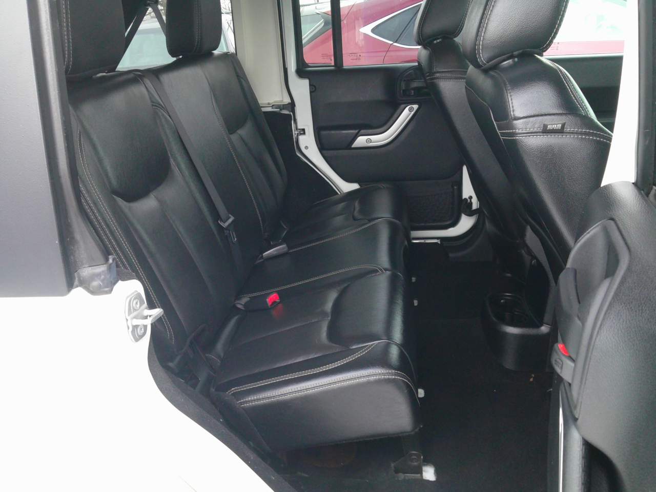 Jeep Wrangler Unlimited Sahara 4WD 2015