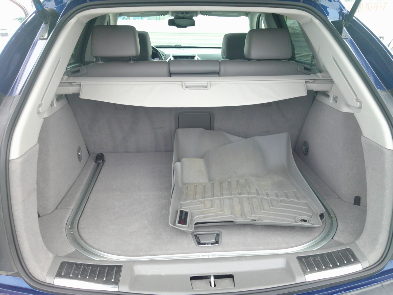 Cadillac SRX Luxury AWD 2012