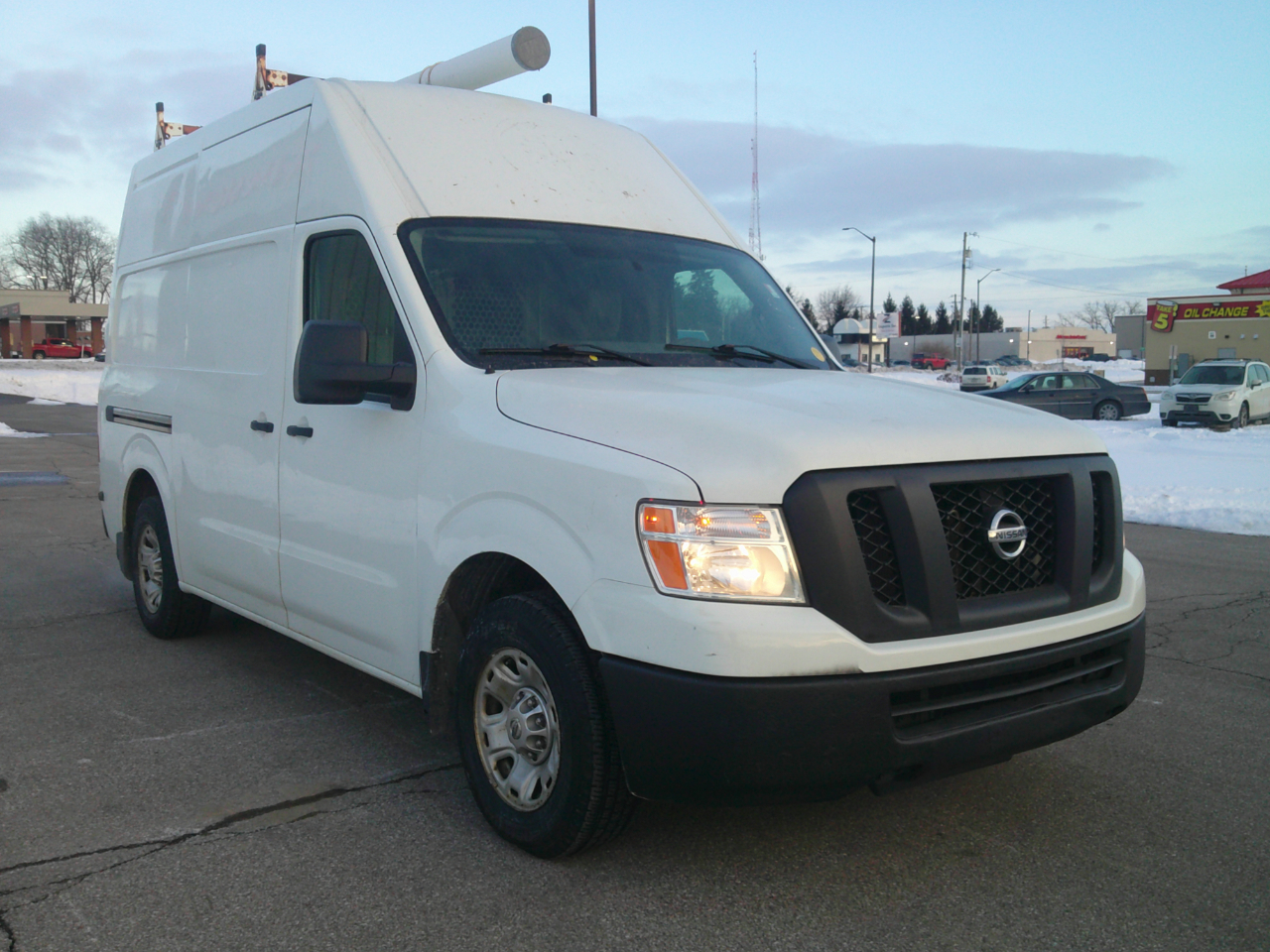 Nissan NV Cargo 2500 HD S V6 High Roof 2014
