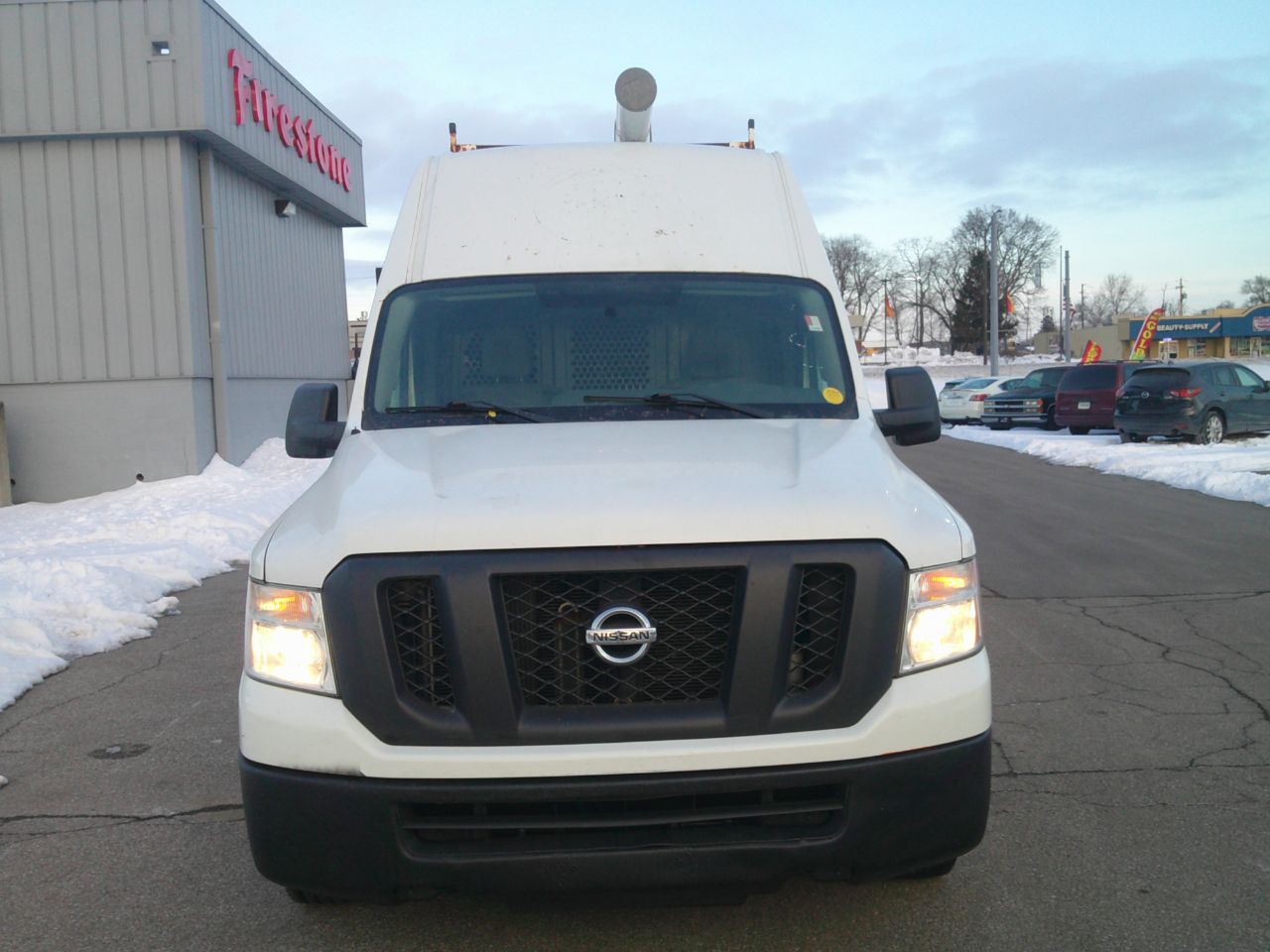 Nissan NV Cargo 2500 HD S V6 High Roof 2014