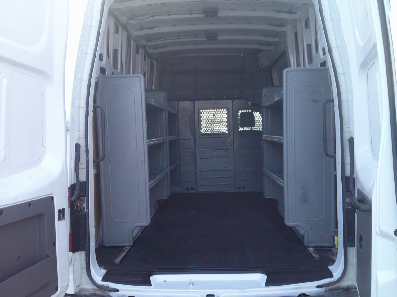 Nissan NV Cargo 2500 HD S V6 High Roof 2014