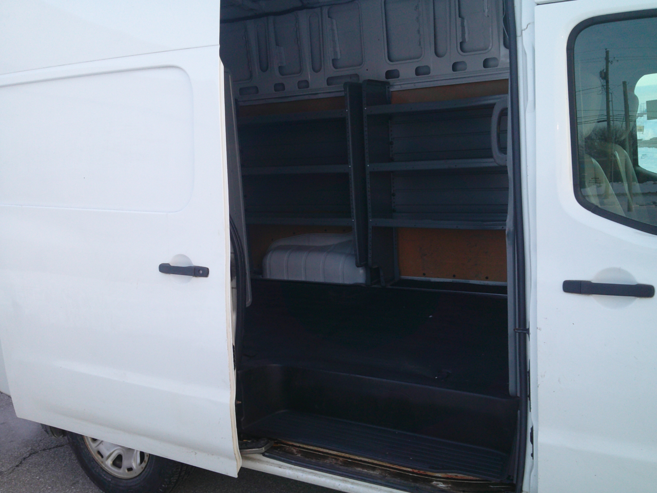 Nissan NV Cargo 2500 HD S V6 High Roof 2014