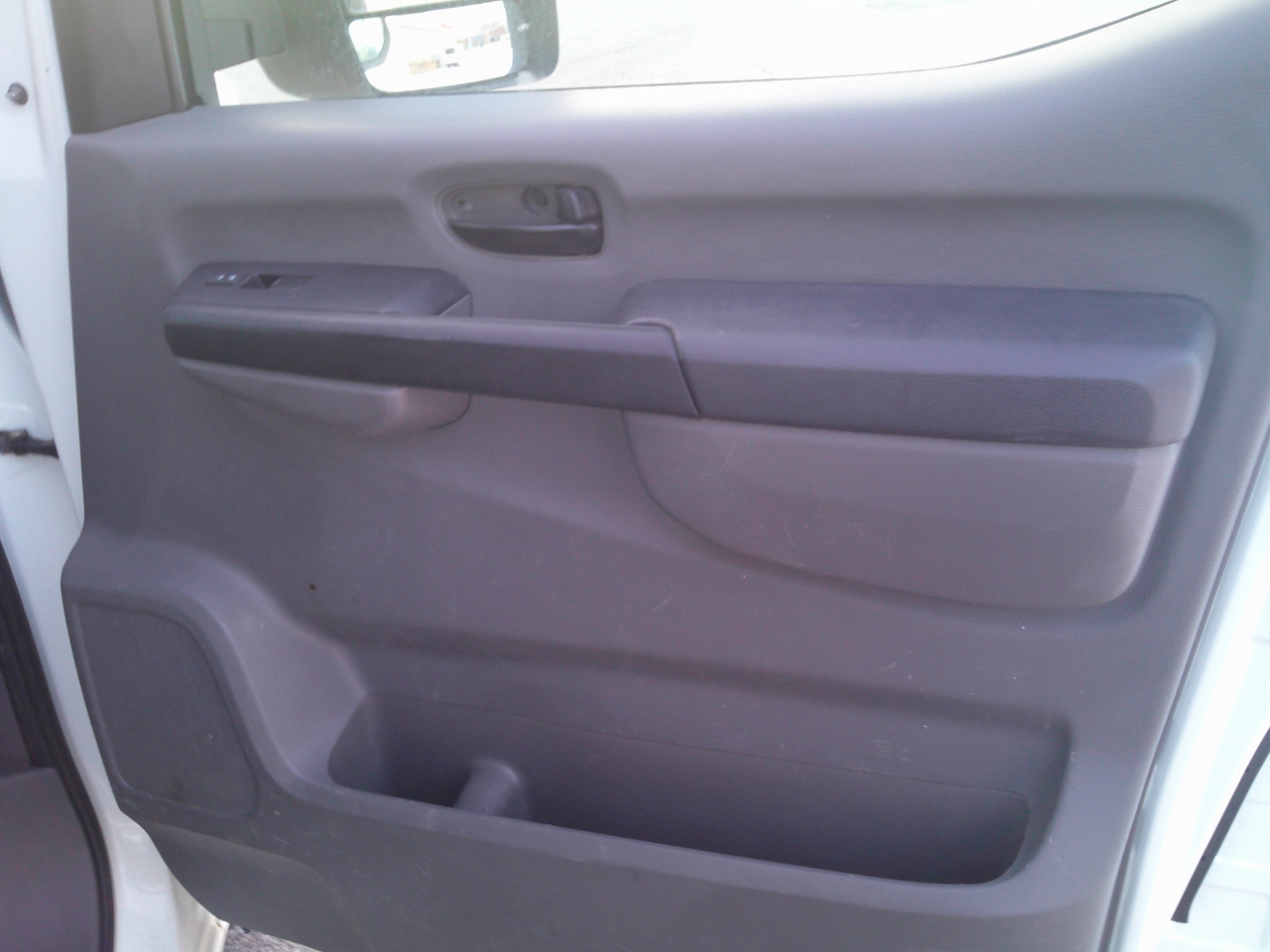 Nissan NV Cargo 2500 HD S V6 High Roof 2014