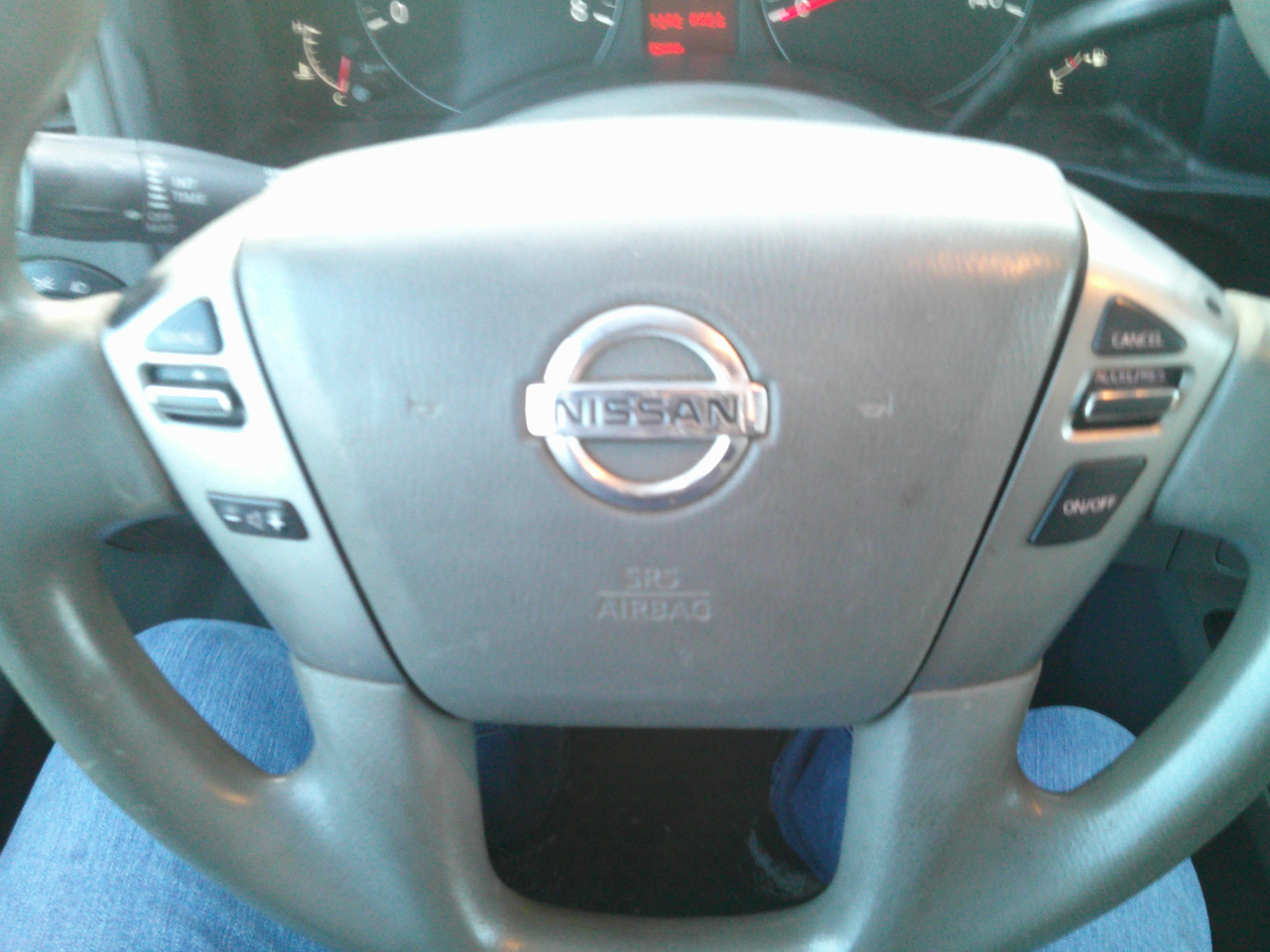 Nissan NV Cargo 2500 HD S V6 High Roof 2014