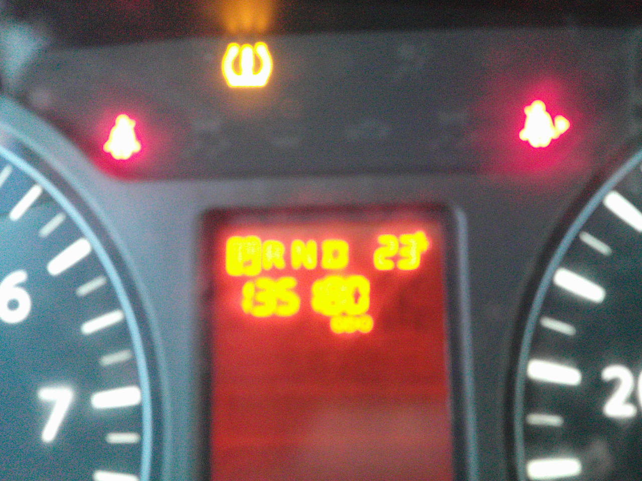 Nissan NV Cargo 2500 HD S V6 High Roof 2014