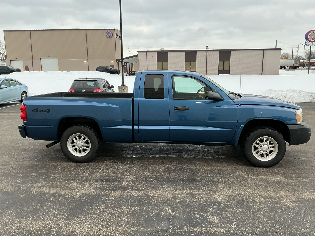 Dodge Dakota ST Club Cab 4WD 2005