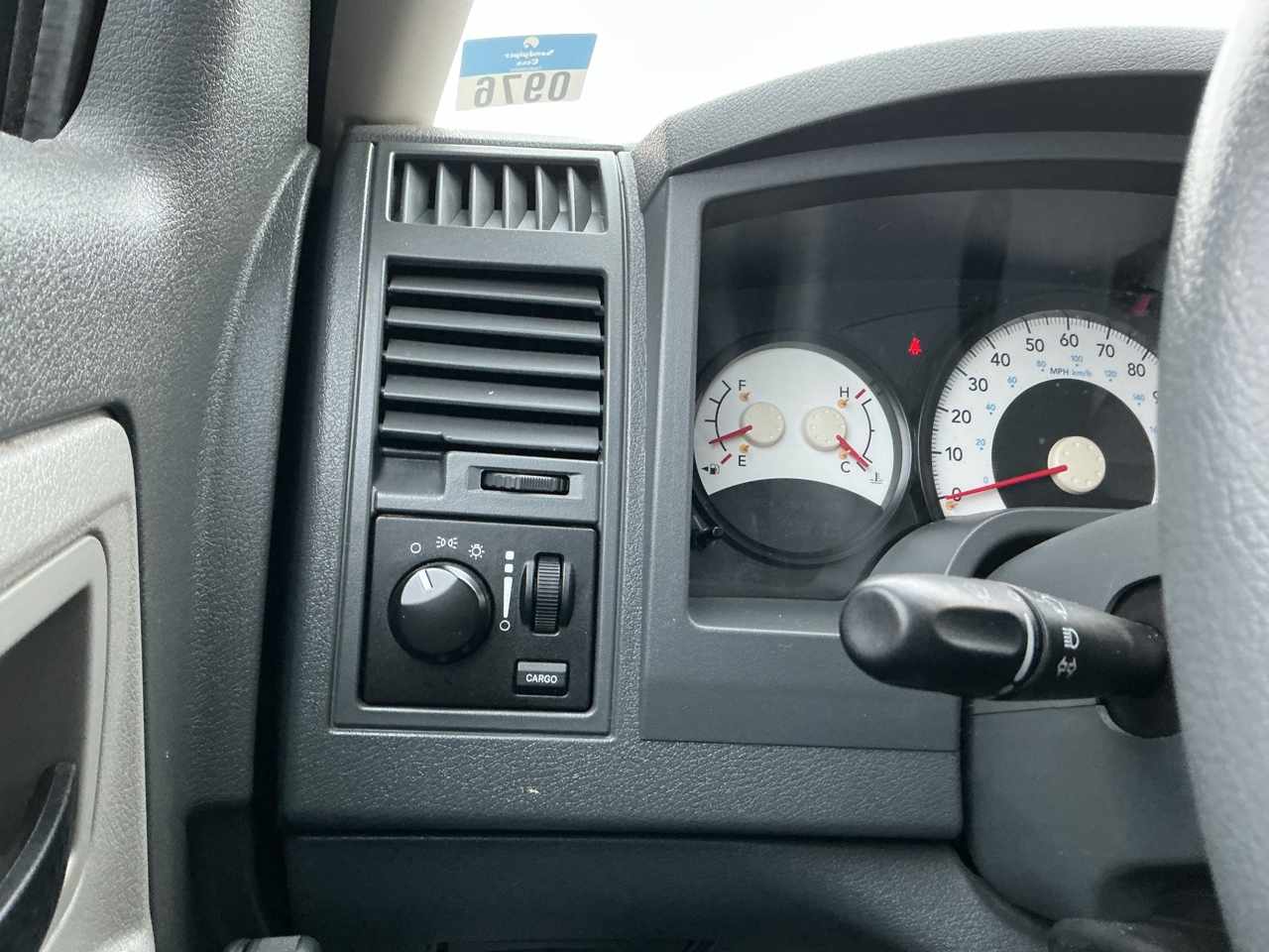 Dodge Dakota ST Club Cab 4WD 2005