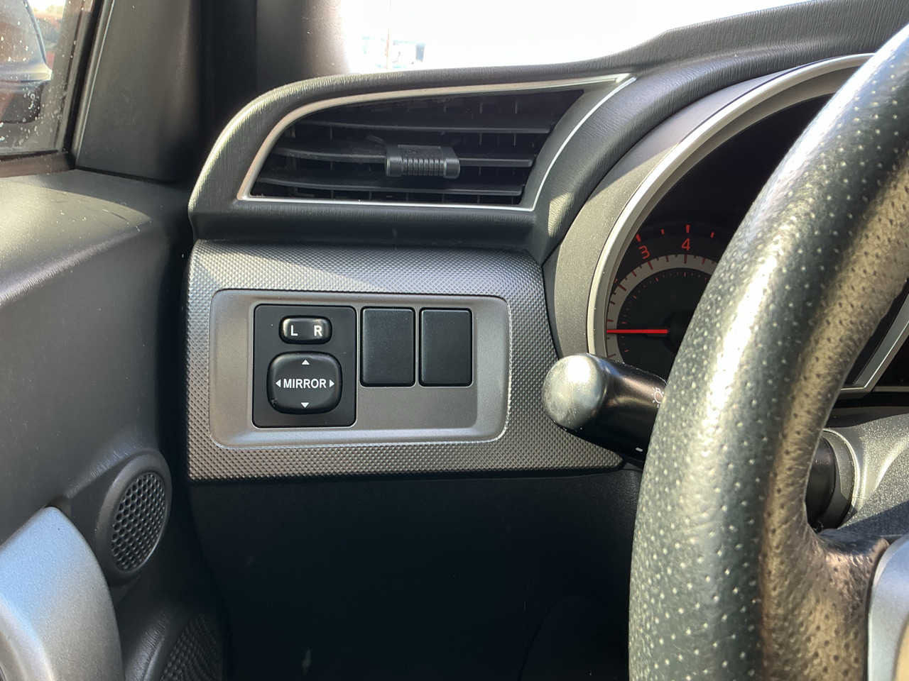 Scion tC Sports Coupe 6-Spd AT 2014