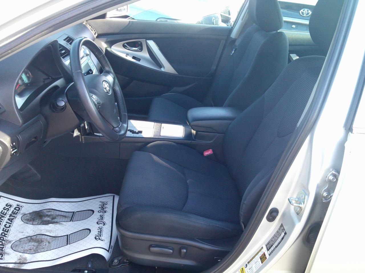 Toyota Camry SE 5-Spd AT 2009