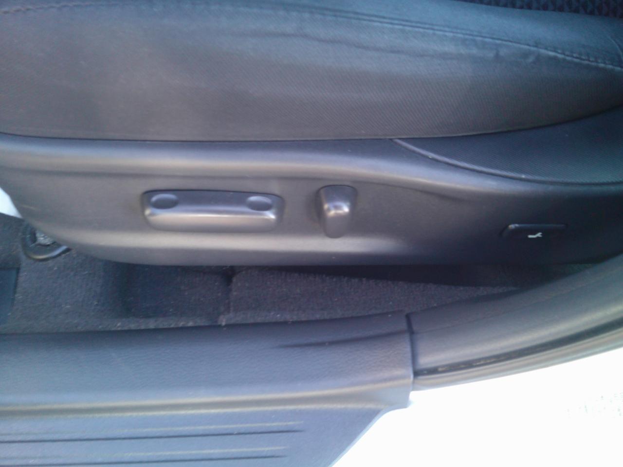 Toyota Camry SE 5-Spd AT 2009