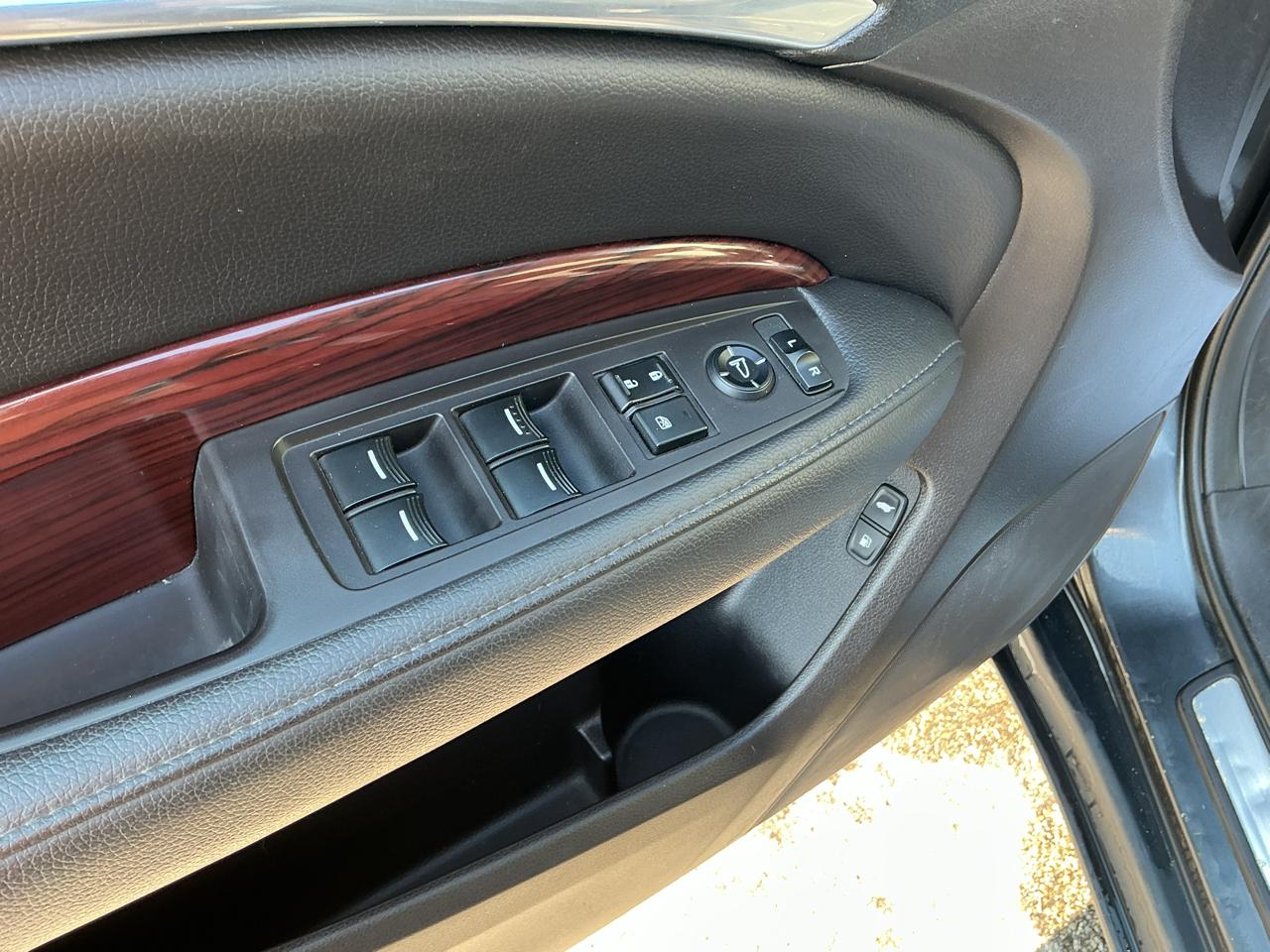 Acura MDX SH-AWD 6-Spd AT w/Tech Package 2015