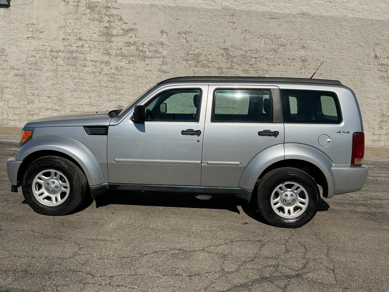 Dodge Nitro SE 4WD 2011